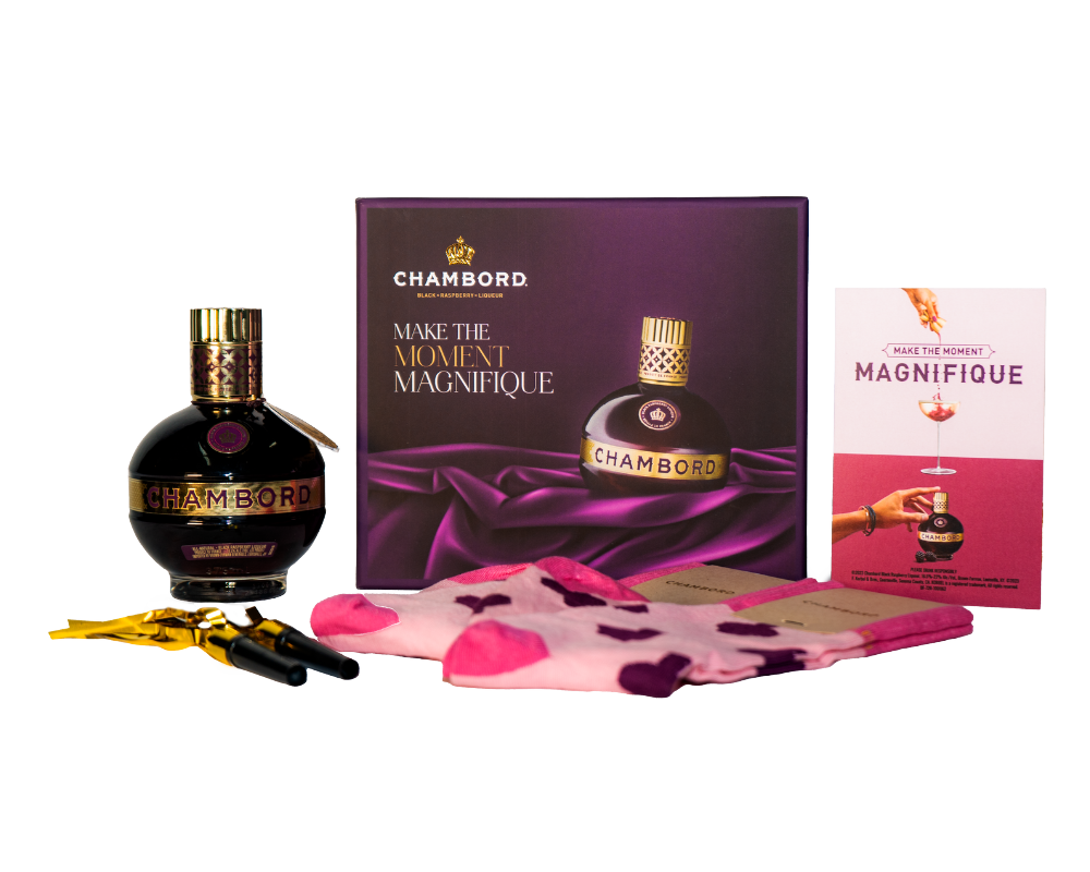 CHAMBORD LIQUEUR’S NEW YEAR’S EVE NIGHT IN KIT 375 ML