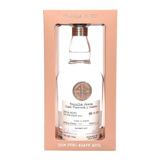 Clase Cuarenta y Cuatro Joven Tequila 750ml