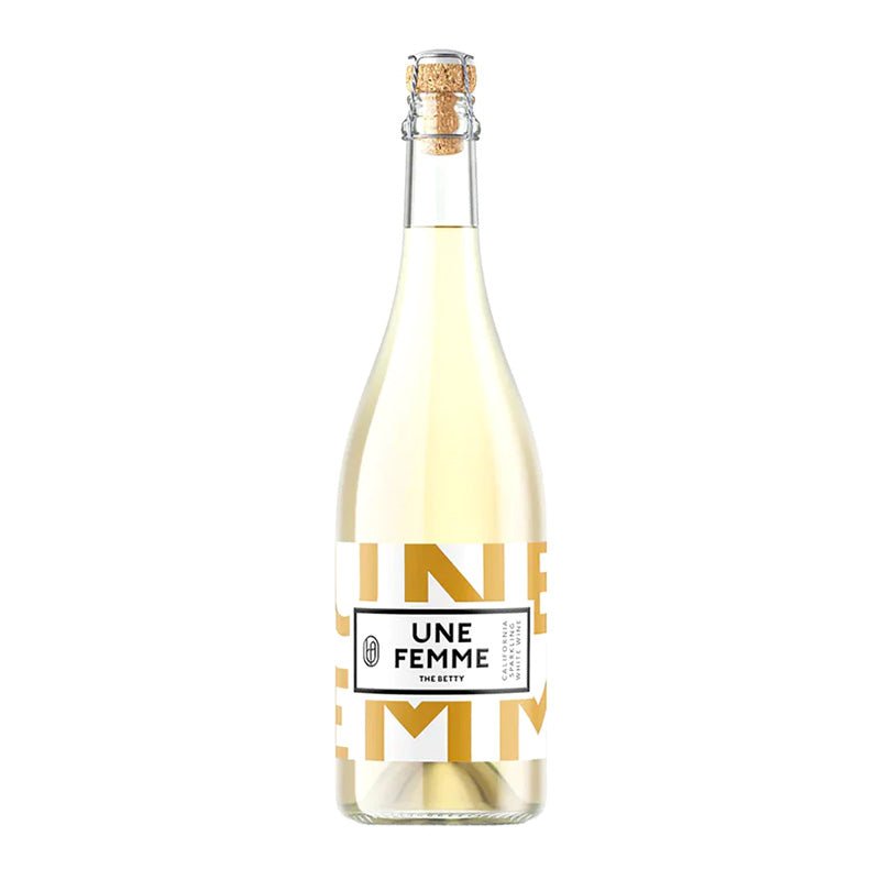 Une Femme The Betty Sparkling Wine 750ml