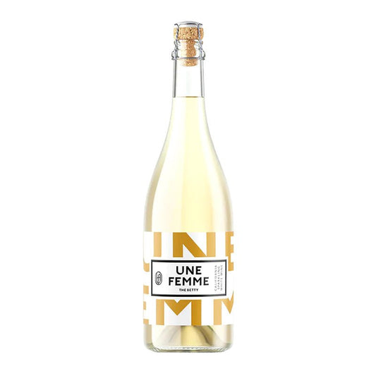 Une Femme The Betty Sparkling Wine 750ml